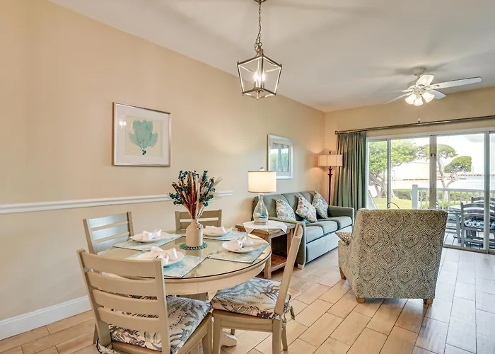 Oceanfront Duck Key Villa: 2 Marinas Steps Away!